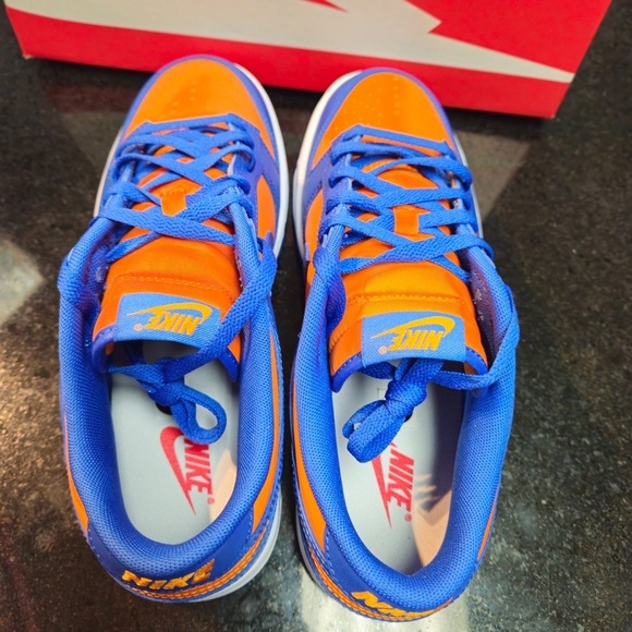 Sz 10 Knicks Nike Dunk Low Retro sneakers in blue and orange DV0833-800. main image 7